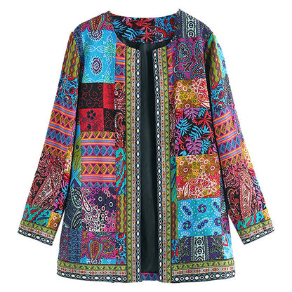 "Stijlvol bohemian lang damesvest met levendig patroon en open voorkant, ideaal voor casual lagen en comfortabel dragen."