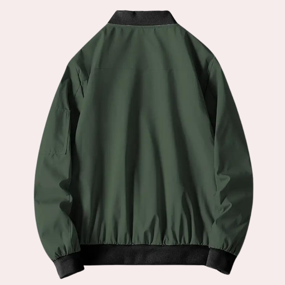 Stijlvol heren bomberjack in olijfgroen, strak slim-fit design met ritssluiting, biedt comfort en veelzijdige combinatieoptie