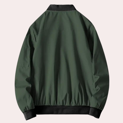 Stijlvol heren bomberjack in olijfgroen, strak slim-fit design met ritssluiting, biedt comfort en veelzijdige combinatieoptie