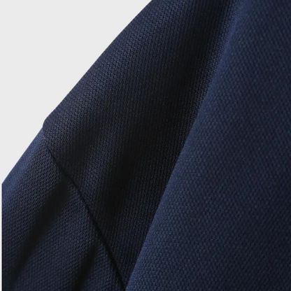 Stijlvol heren poloshirt met lange mouwen in marineblauw, zilvergrijs en zwart voor comfort en veelzijdige uitstraling.