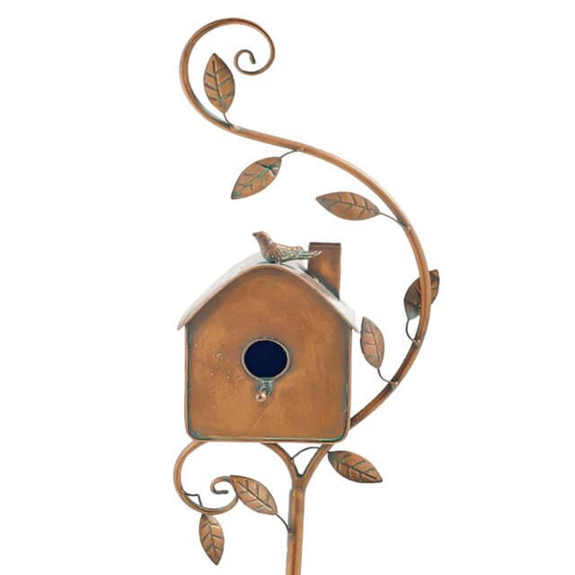 "Stijlvol metalen tuin vogelhuisje stake met 3D bloemen en bladeren, duurzaam en weerbestendig, perfect als tuin decor."