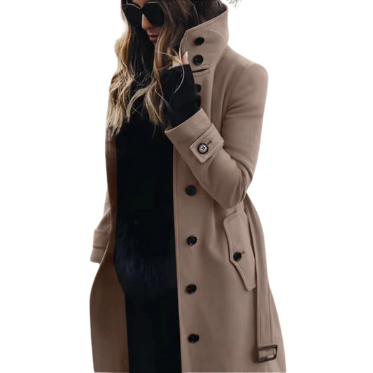 "Stijlvolle beige dames trenchcoat, elegante winterjas met getailleerd ontwerp en verstelbare riem voor optimale pasvorm."