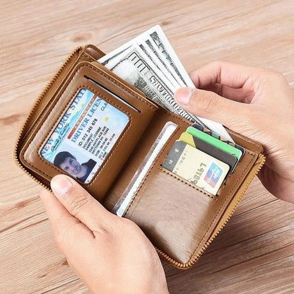 "Stijlvolle compacte RFID portemonnee voor dames, beige PU-leer, strakke look, veilige kaartsleuven, moderne accessoire."