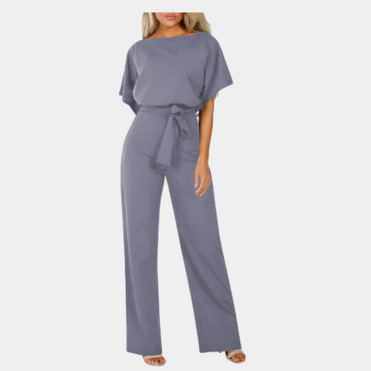 "Stijlvolle dames jumpsuit voor zomer, licht en luchtig materiaal, verfijnde snit in diverse kleuren, perfect voor elke geleg