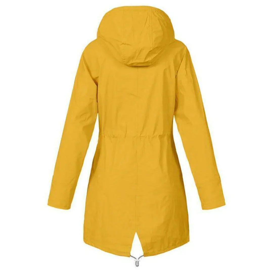 "Stijlvolle dames regenjas, waterdicht en elegant, flatterende pasvorm in diverse kleuren en maten, perfect voor regenachtige