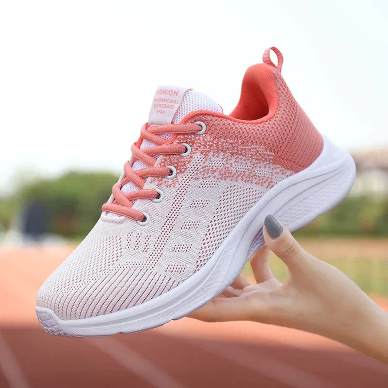 "Stijlvolle dames sneakers met orthopedische zool, ademend materiaal en elegant design, ideaal voor comfort en mode."
