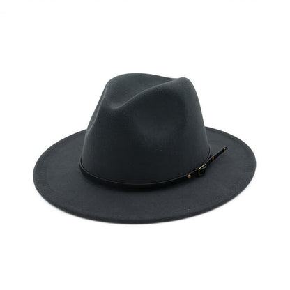 "Stijlvolle damestoffen hoed, licht materiaal, trendy design, diverse kleuren, perfect voor zomerlooks."