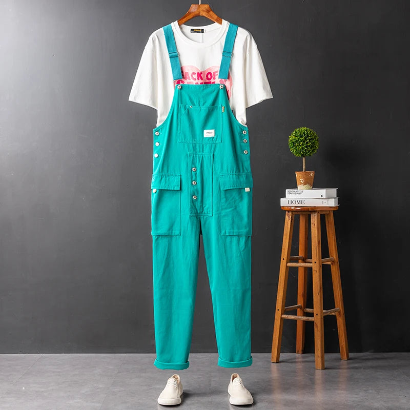 "Stijlvolle heren cargo overalls, robuust en duurzaam, met meerdere zakken en verstelbare bretels voor comfort."