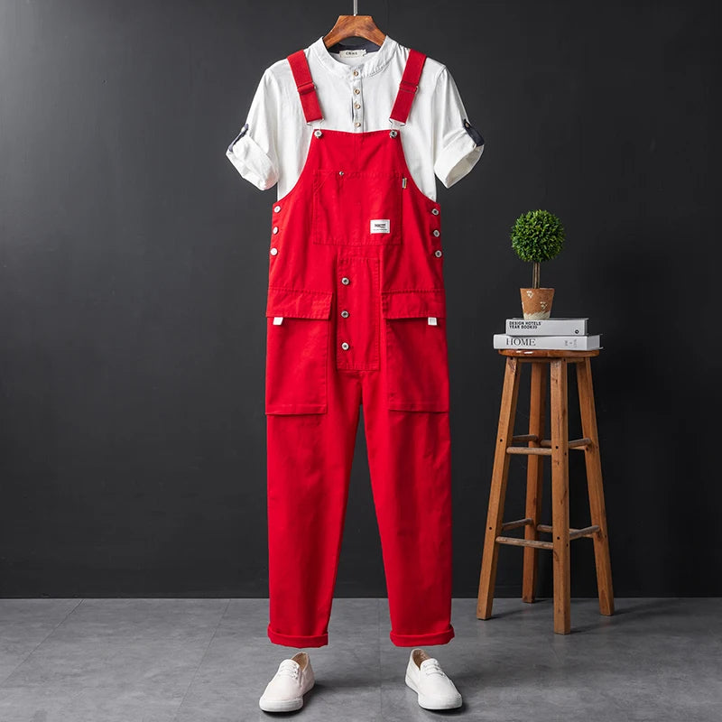 "Stijlvolle heren cargo overalls, robuust en duurzaam, met meerdere zakken en verstelbare bretels voor comfort."