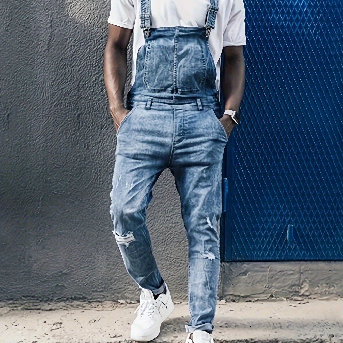 "Stijlvolle heren denim overall, regular fit, van premium katoenmix met raw denim look en effen kleur voor dagelijks gebruik.