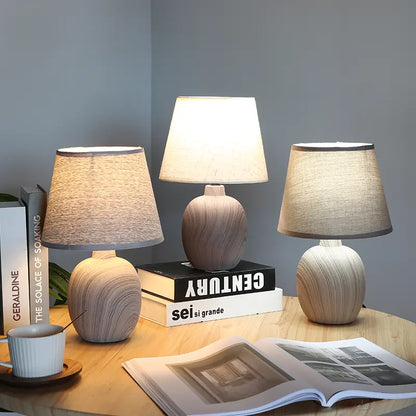 "Stijlvolle Rivo tafellamp met oplaadbare batterij, modern design, warme gloed, ideaal voor sfeervolle huisdecoratie."