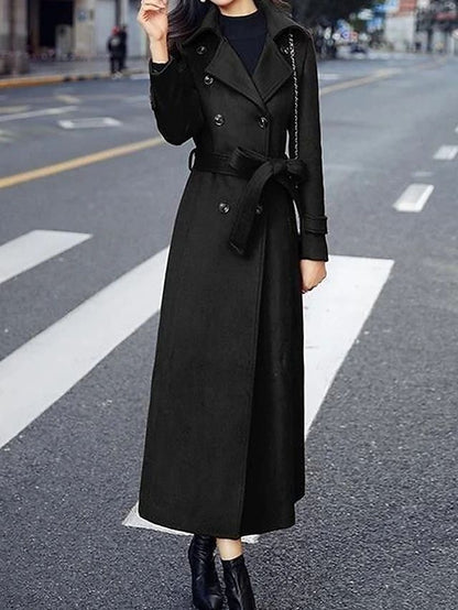 "Stijlvolle Romelyn wollen damesjas met reverskraag, wolmix voor winter, elegant ontwerp met knoopdetails en riem."