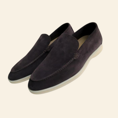 "Stijlvolle suède loafers dames, slip-on design, luxe en comfortabel met flexibele rubberen zool, ideaal voor elke dag."