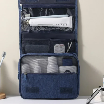 "Stijlvolle, waterafstotende toilettas met ophangsysteem en ruime vakken voor georganiseerde reisaccessoires."