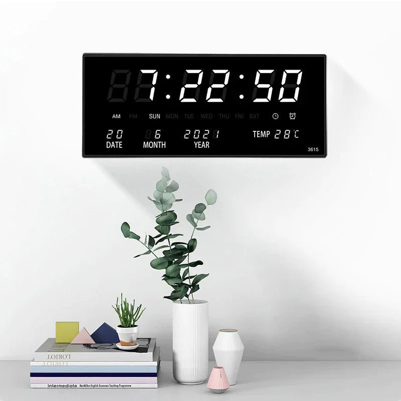 Stijlvolle Lumino LED wandklok met spiegeleffect, een moderne blikvanger voor elk interieur.