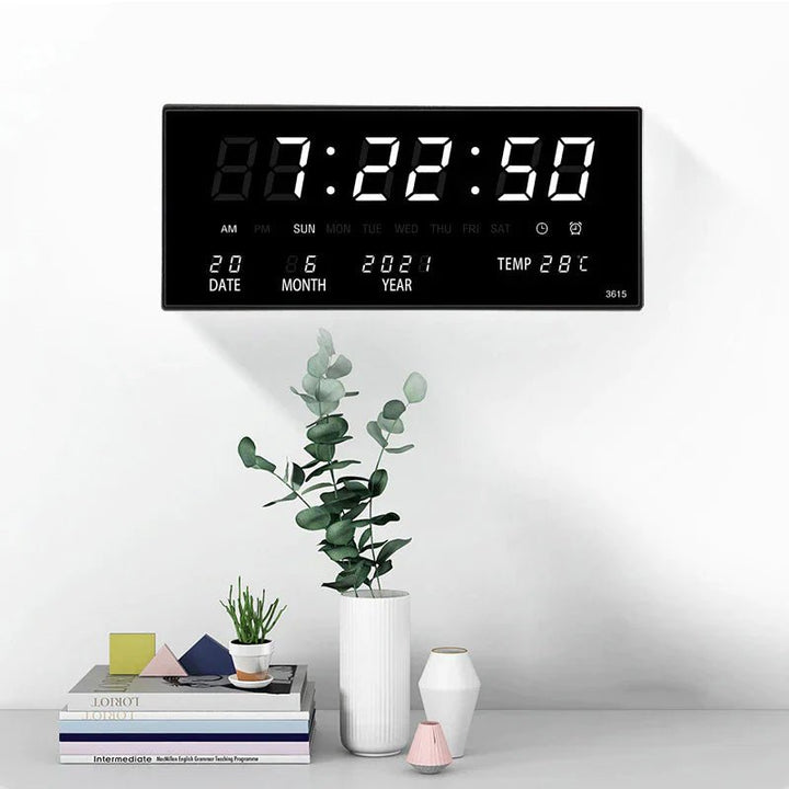 Stijlvolle Lumino LED wandklok met spiegeleffect, een moderne blikvanger voor elk interieur.