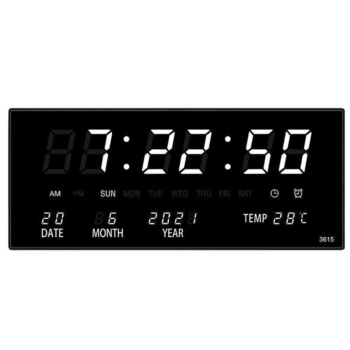 Veelzijdige LED digitale klok met spiegeleffect, ideaal voor tijd, datum en temperatuur in huis of kantoor.