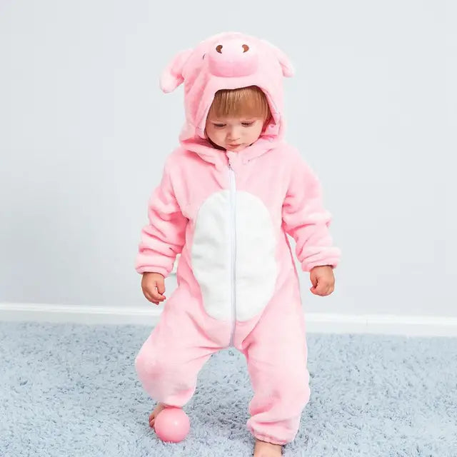 Speels fleece overall met dierenmotief, ideaal als warm kruippak voor peuters.