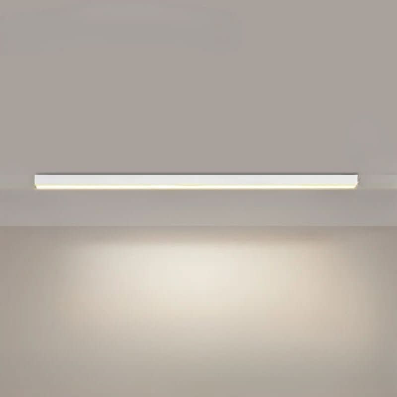Strakke LED plafondlamp voor keuken, biedt helder licht en energiezuinig design.