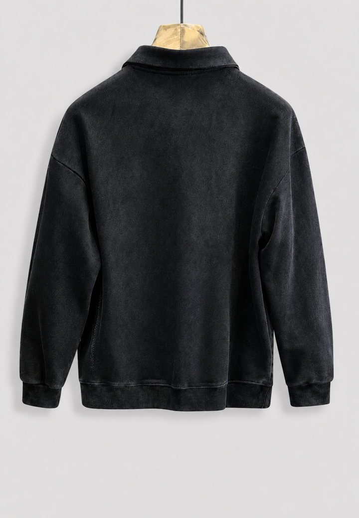 Heren poloshirt met lange mouwen, comfortabele pasvorm en een unieke gewassen look voor casual stijl.