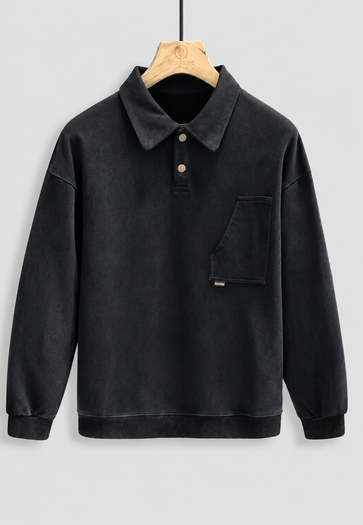 Dagelijkse heren polo met lange mouwen in casual gewassen look. Een comfortabel poloshirt voor moderne mannenmode.