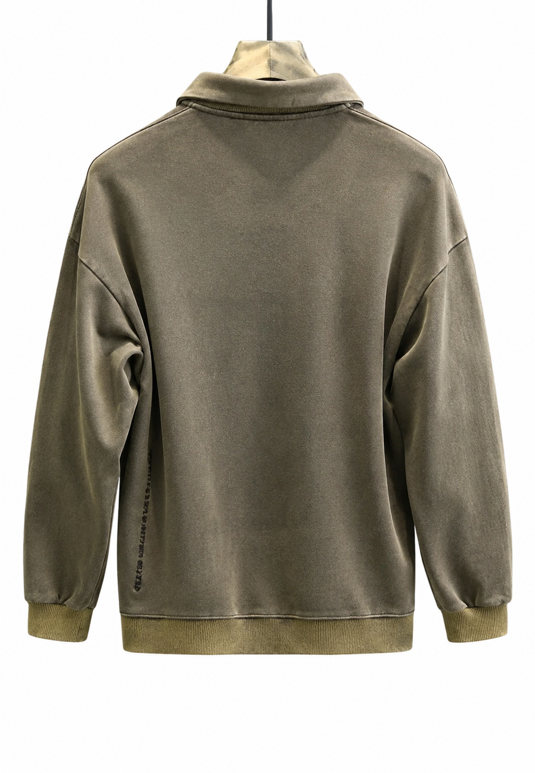 Vintage stijl heren poloshirt met lange mouwen en trendy gewassen look. Comfortabel en modern voor mannen.