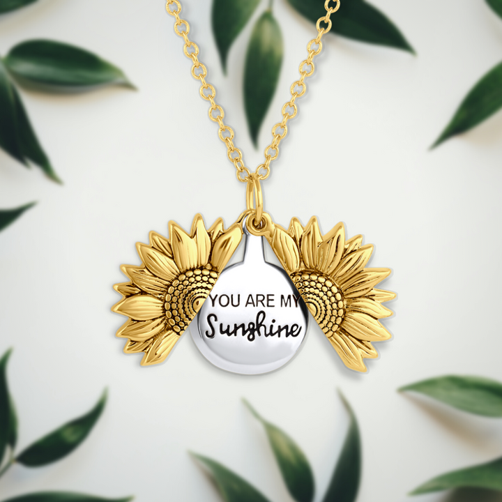 Cadeau: Vergulde Solara damesketting met unieke zonneschijn hanger, symbool van geluk & positiviteit.