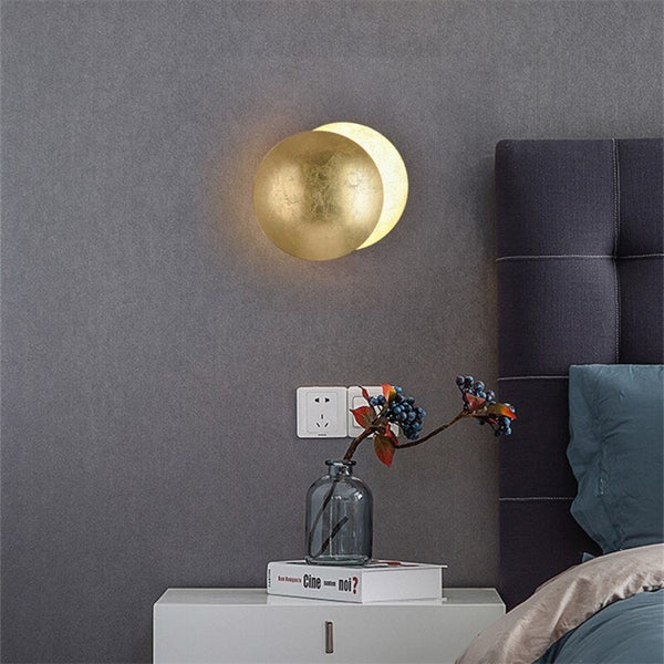 Ronde design LED wandlamp Lunora, moderne interieurverlichting met energiezuinige maangloed effect.