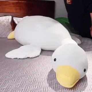 Schattige pluche gans knuffel kussen. Zacht speelgoed en decoratie, ideaal als cadeau voor jonge kinderen.