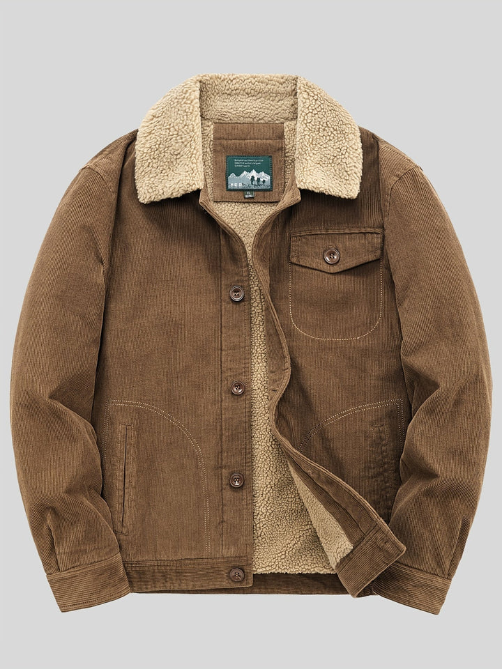 Comfortabele herenjas met stevige knopen, windbestendig en duurzaam voor de winter.