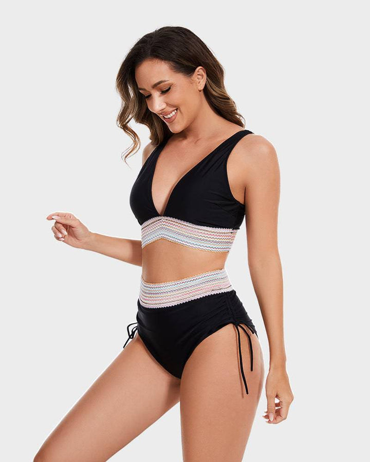Zomerse dames set: hoge taille bikini, corrigerend, kleurblok, perfect voor relaxen aan het water.