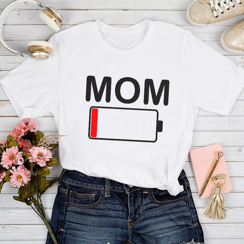 Dames Mom Life T-shirt met trendy "Mom Life" print. Perfect cadeau voor supermama's, casual mama mode.