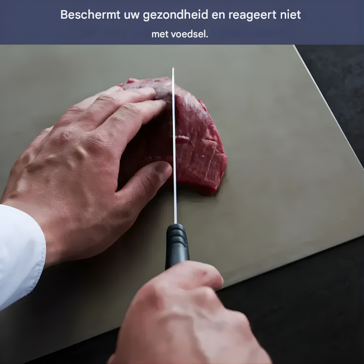 Luxe titanium snijplank voor de hygiënische keuken. Vaatwasmachinebestendig en ideaal voor diverse culinaire taken.