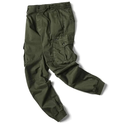 "Tactical cargo broek heren, duurzaam katoen, multifunctionele zakken, stoere streetwear stijl, comfortabele pasvorm."