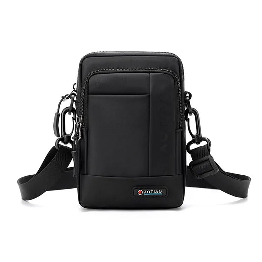 "Tactische heren crossbody tas, robuust ontwerp met meerdere opbergvakken, verstelbare riem, ideaal voor dagelijks gebruik."