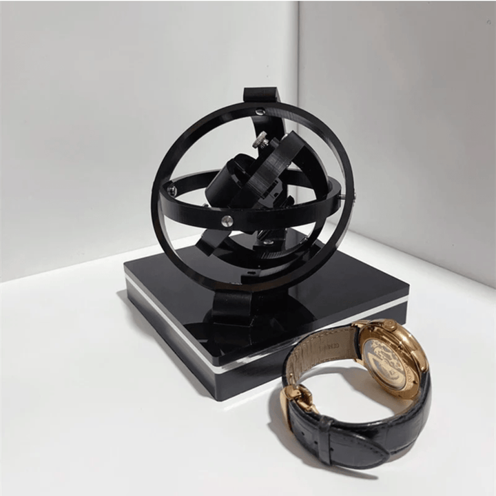 Stijlvolle horlogeopwinder van Horion, een essentieel accessoire voor elke horlogecollectie, luxe afwerking.