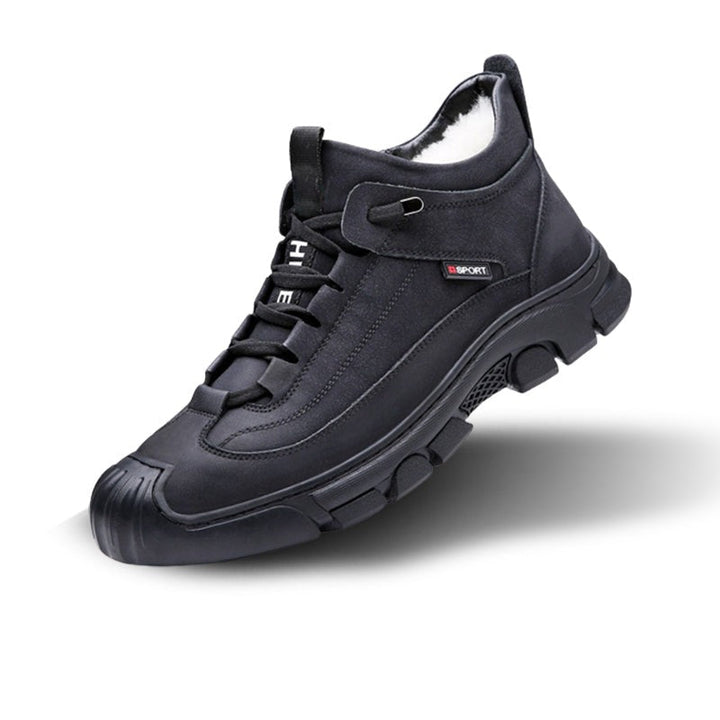 Functionele zwarte Theo heren sneakers met veters en rits, combineren comfort met een trendy look.