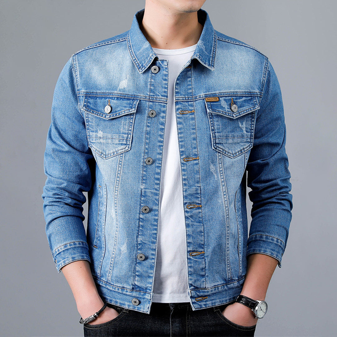 Veelzijdige heren spijkerjas, perfect voor lente, zomeravonden en herfst. Comfortabel en trendy bovenkleding.