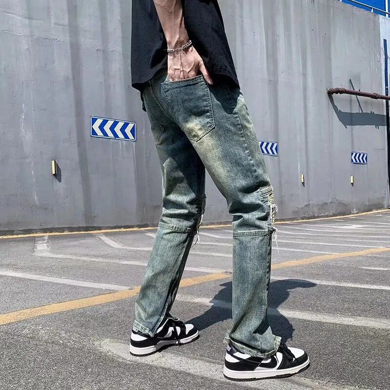 Comfortabele herenjeans met relaxte pasvorm, ideaal als casualbroek. Zachte, stijlvolle spijkerbroek voor herenmode.