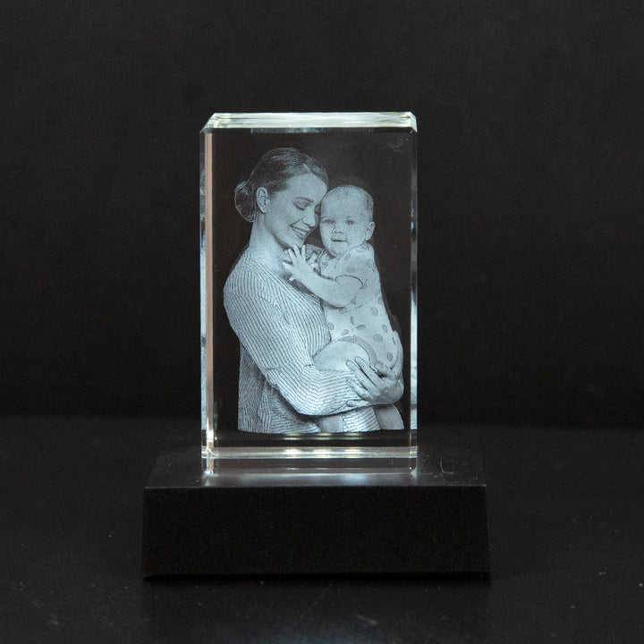 Decoratief fotokristal met laserfoto, ideaal als gepersonaliseerde huisdecoratie of uniek verjaardagscadeau.