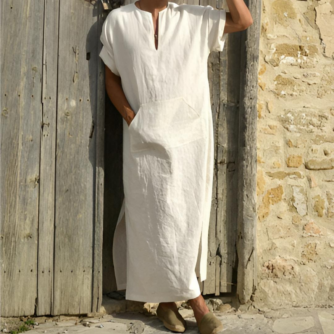 Casual herenshirt met V-hals en lange mouwen. Comfortabel, ontspannen fit voor dagelijkse kleding.