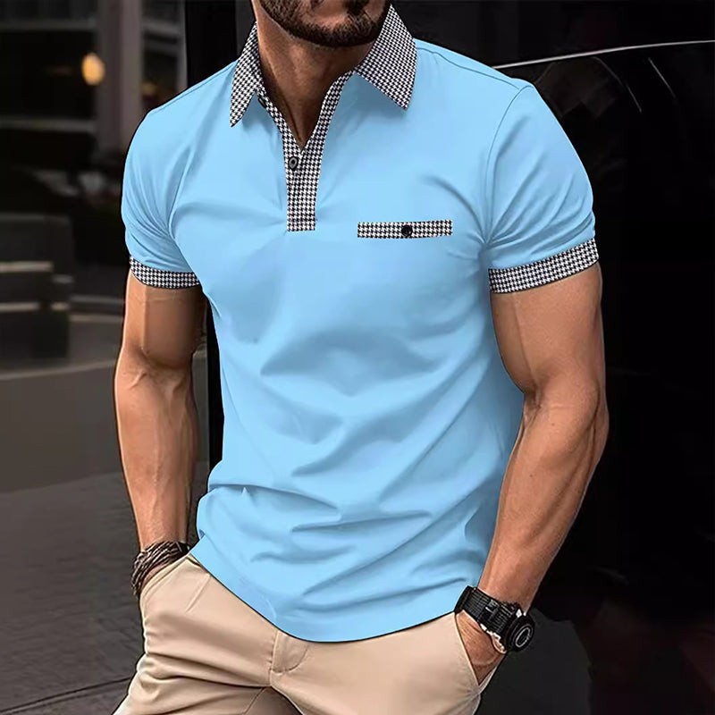 Heren zomerpolo met korte mouwen, close-up van het unieke houndstooth patroon en de stofstructuur.