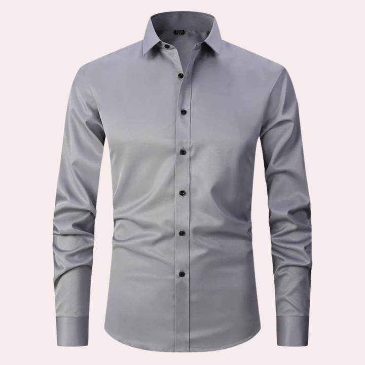 Klassiek herenoverhemd met lange mouwen, ideaal voor een nette of casual look. Comfortabele en stijlvolle herenmode.