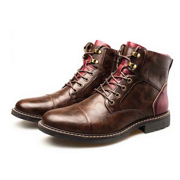 Detail van bordeaux heren enkellaarzen met hoogwaardig leer, perfect voor een chique winterlook.