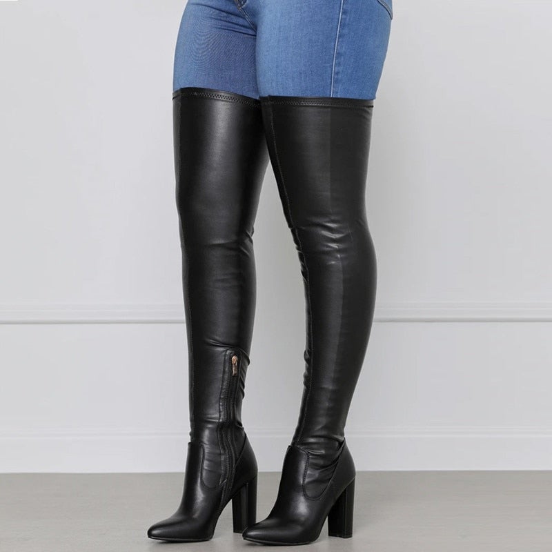 Stijlvolle zwarte ShellysBoots dames overknee laarzen, perfect voor herfst en winter. Elegant en comfortabel.