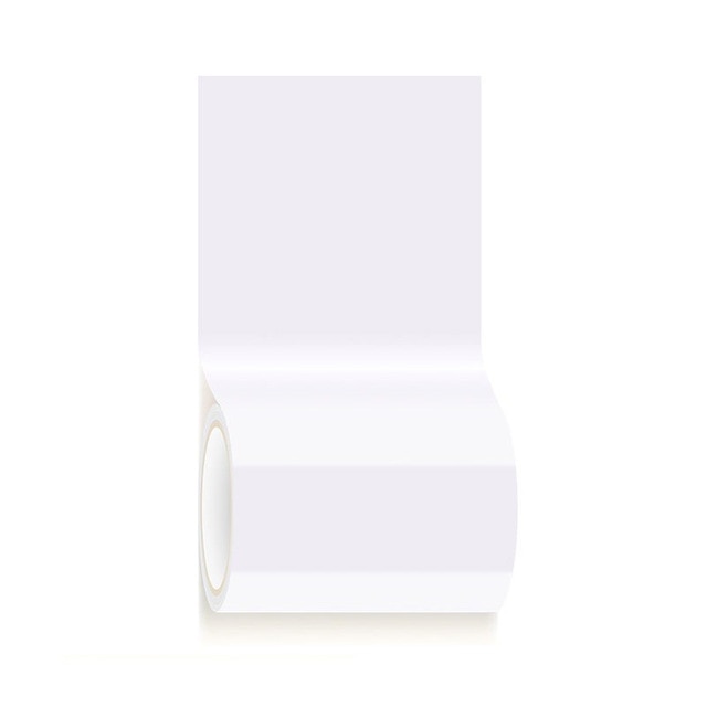 Toepassing van waterdichte reparatietape op een lekkende buis, toont snelle en effectieve afdichting.