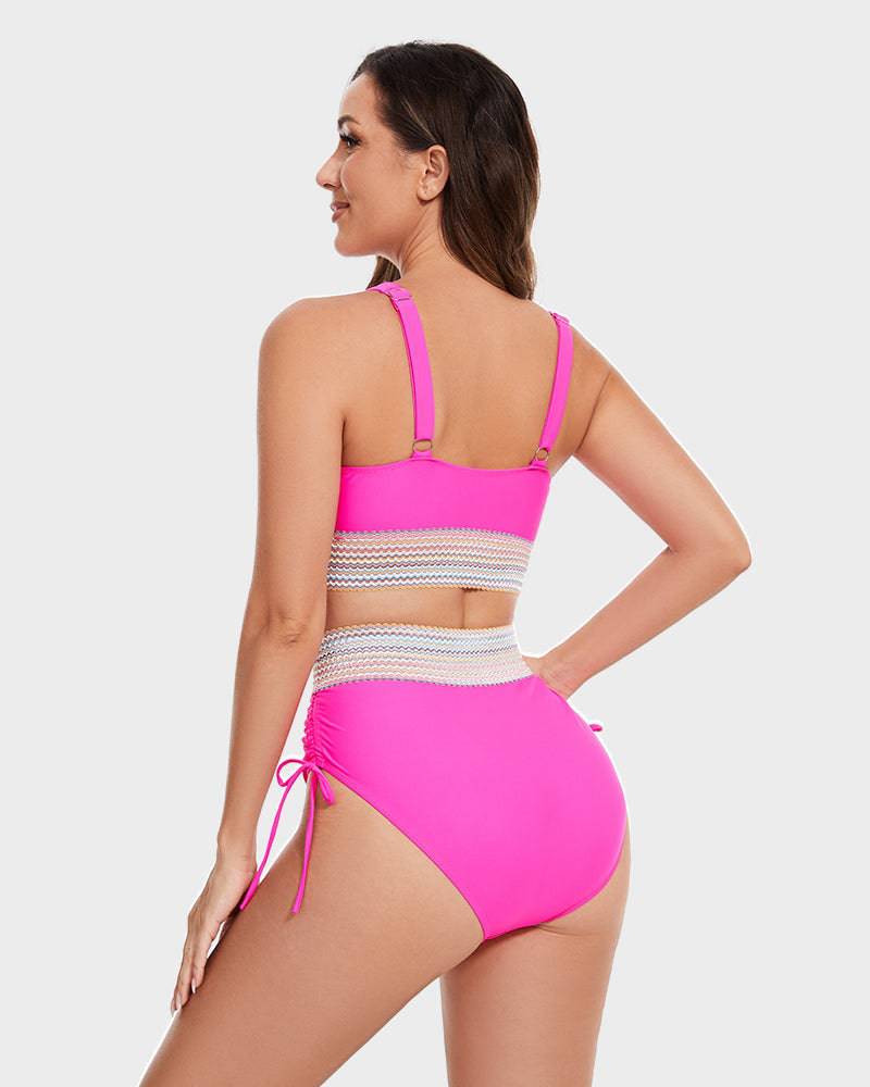 "Trendy verstelbare damesbikini, wine red, met high-waisted design en kleurblokken voor elegantie en comfort."