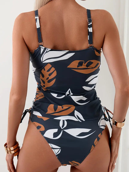"Tropische tankini set met hoge taille slip, gerimpelde top en verstelbare bandjes, versierd met bladmotief, perfect voor str