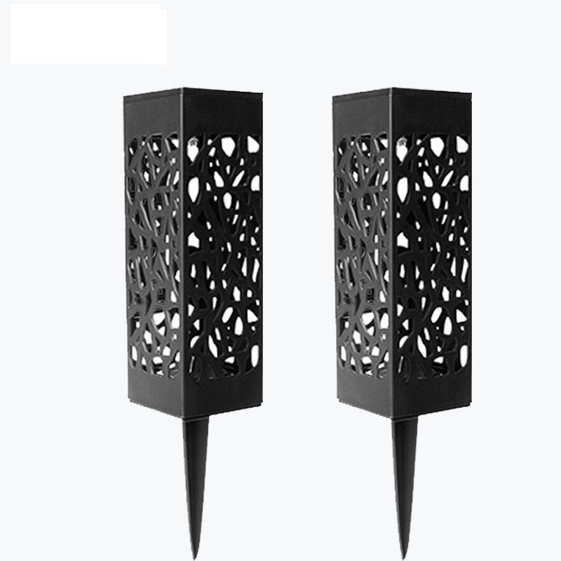Gedetailleerde weergave van een waterdichte solar tuinlamp met geïntegreerde LED-verlichting en moderne behuizing.