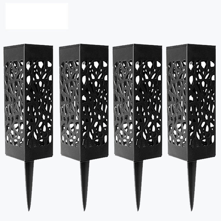 Sfeervolle solar tuinlampen verlichten de tuin in het donker, creëren een warme LED sfeerverlichting.